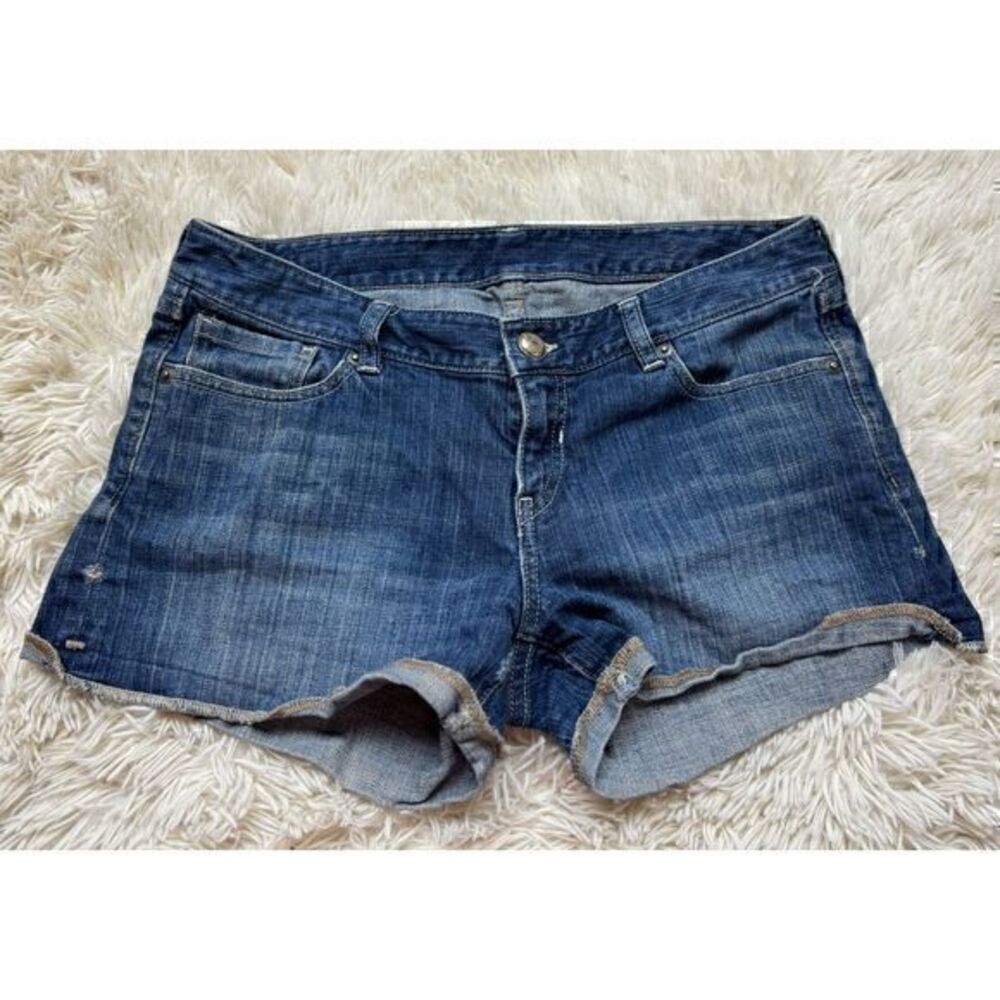 Women’s Booty Jean Shorts By Express Size 8